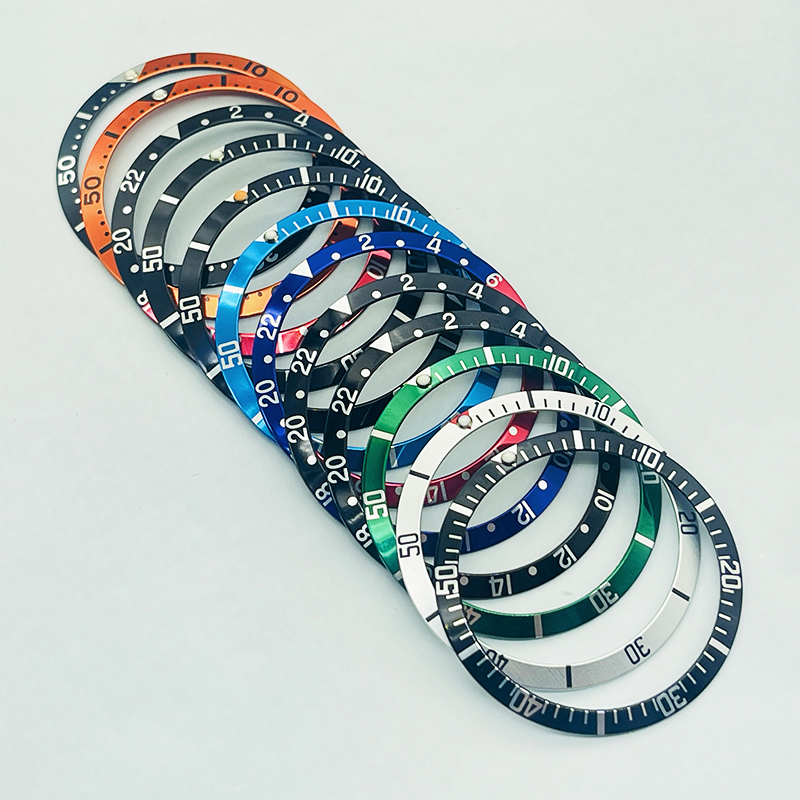 36.5mm Curved Aluminum Watch b - Reel Case recensione e prezzo